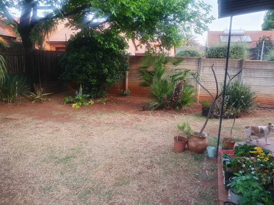 4 Bedroom Property for Sale in Wierda Park Gauteng
