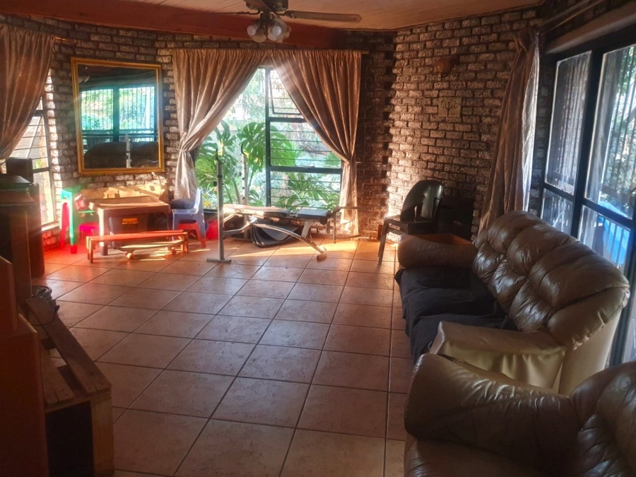 4 Bedroom Property for Sale in Wierda Park Gauteng