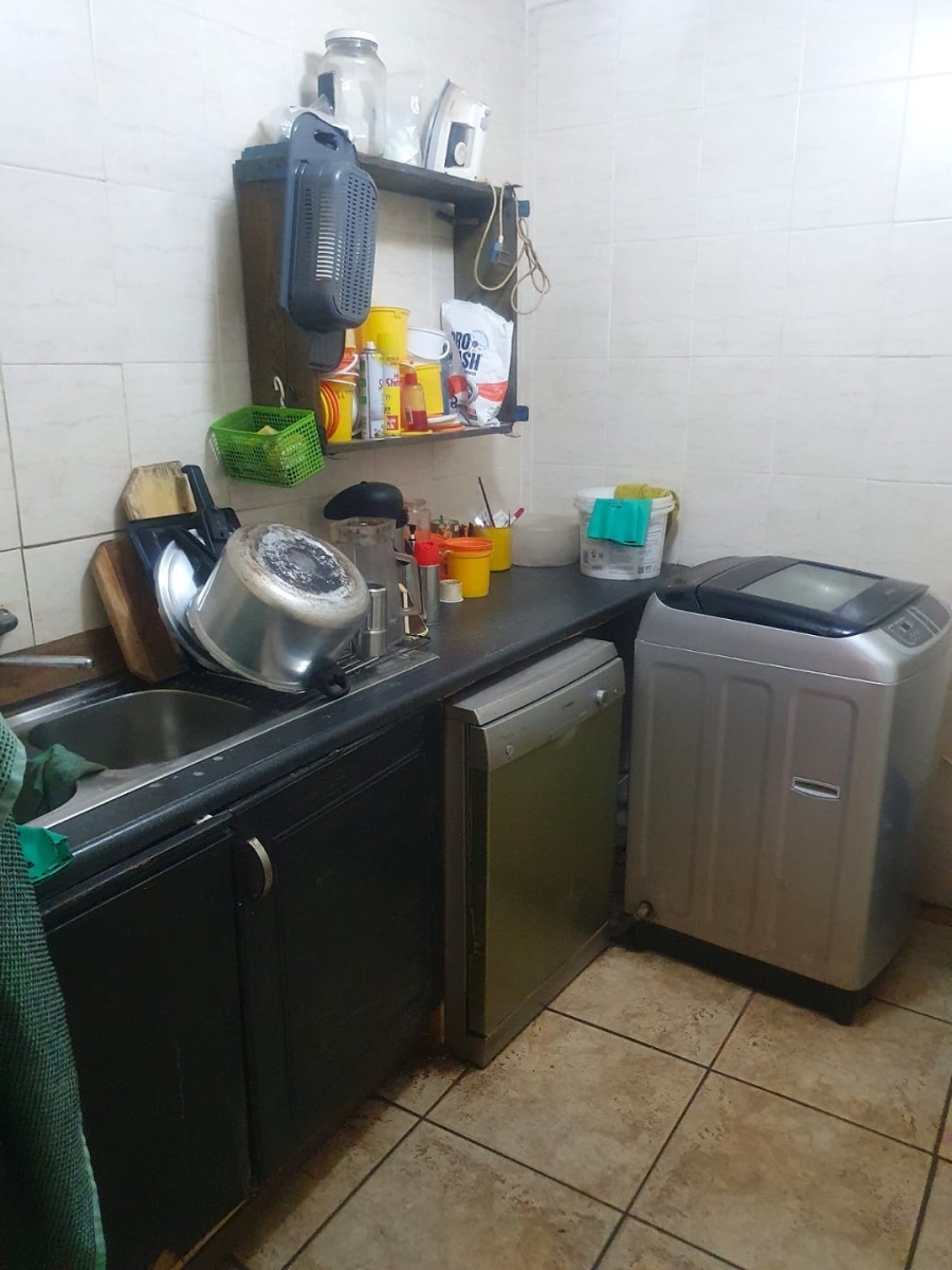 4 Bedroom Property for Sale in Wierda Park Gauteng