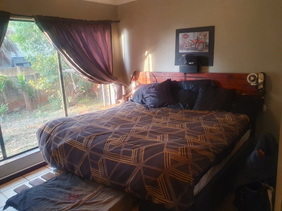 4 Bedroom Property for Sale in Wierda Park Gauteng