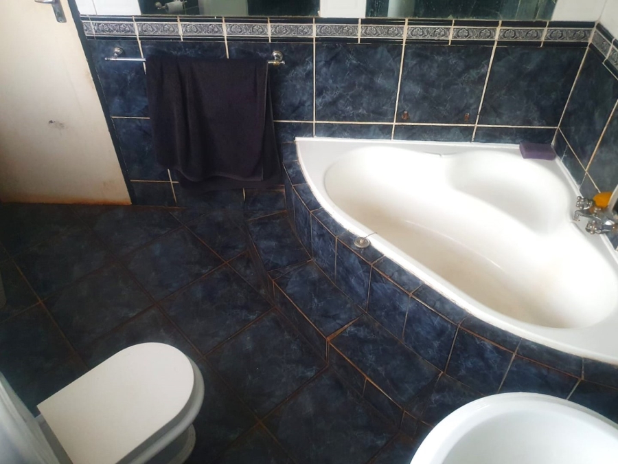 4 Bedroom Property for Sale in Wierda Park Gauteng
