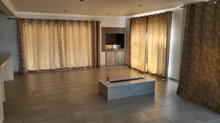 4 Bedroom Property for Sale in Homes Haven Gauteng