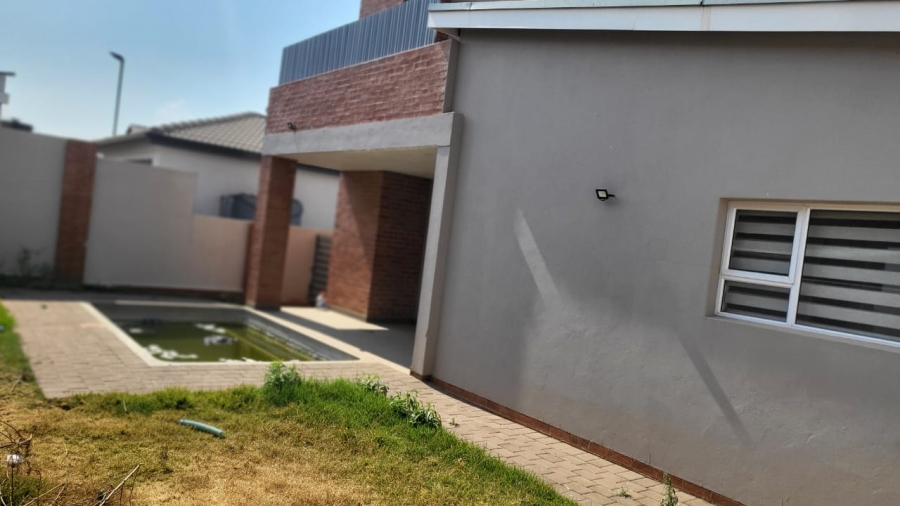 4 Bedroom Property for Sale in Homes Haven Gauteng