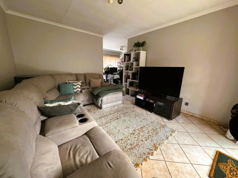 2 Bedroom Property for Sale in Amberfield Gauteng