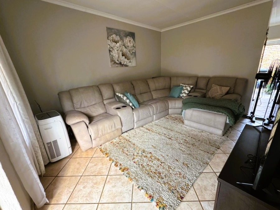 2 Bedroom Property for Sale in Amberfield Gauteng