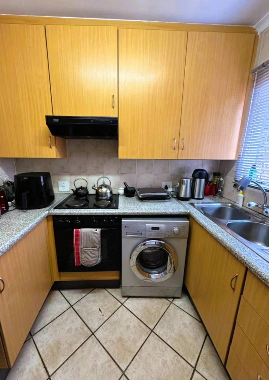 2 Bedroom Property for Sale in Amberfield Gauteng
