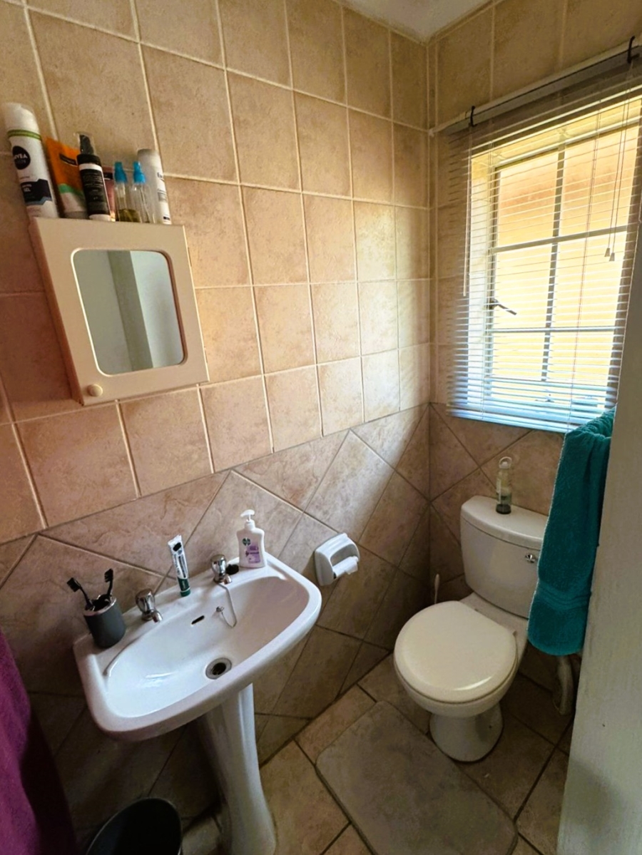 2 Bedroom Property for Sale in Amberfield Gauteng