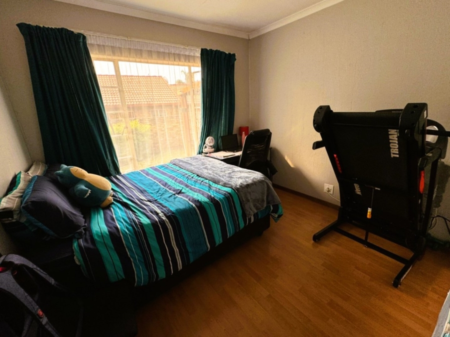 2 Bedroom Property for Sale in Amberfield Gauteng