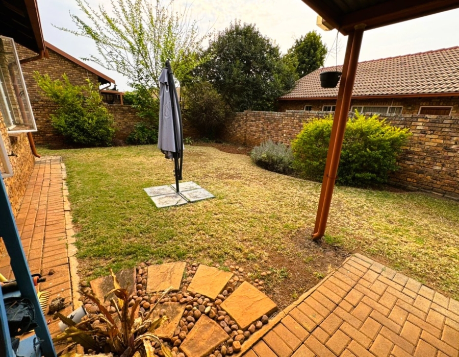 2 Bedroom Property for Sale in Amberfield Gauteng