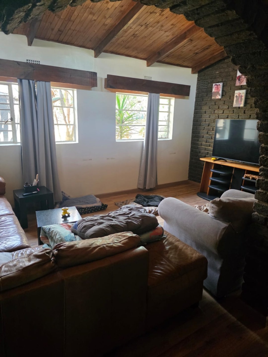 To Let 4 Bedroom Property for Rent in Lanseria Gauteng