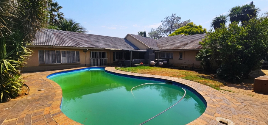 3 Bedroom Property for Sale in Risiville Gauteng