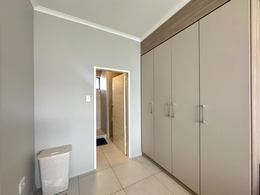 2 Bedroom Property for Sale in Crowthorne AH Gauteng