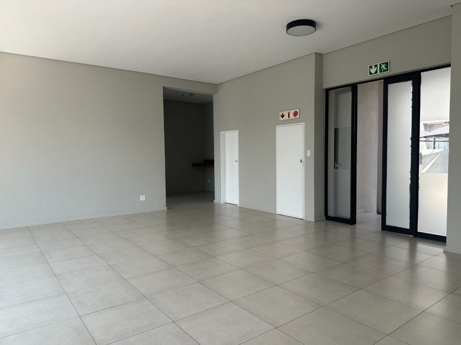 2 Bedroom Property for Sale in Crowthorne AH Gauteng