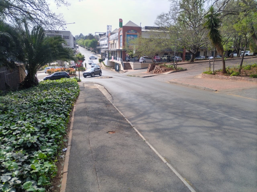 6 Bedroom Property for Sale in Melville Gauteng