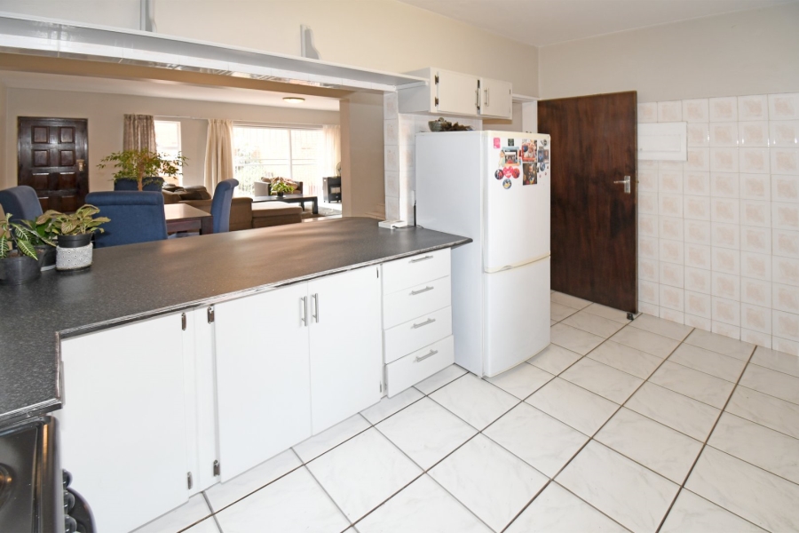 3 Bedroom Property for Sale in Wierda Park Gauteng