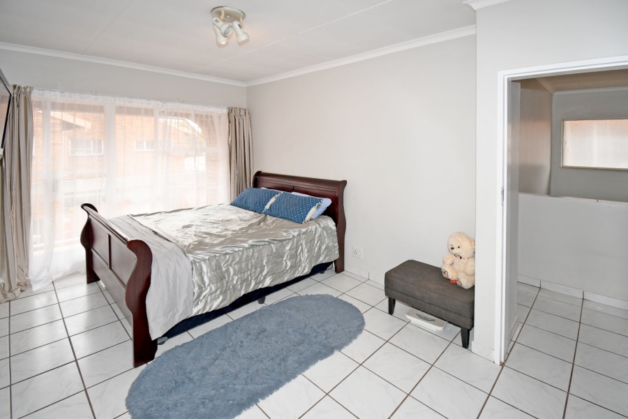 3 Bedroom Property for Sale in Wierda Park Gauteng