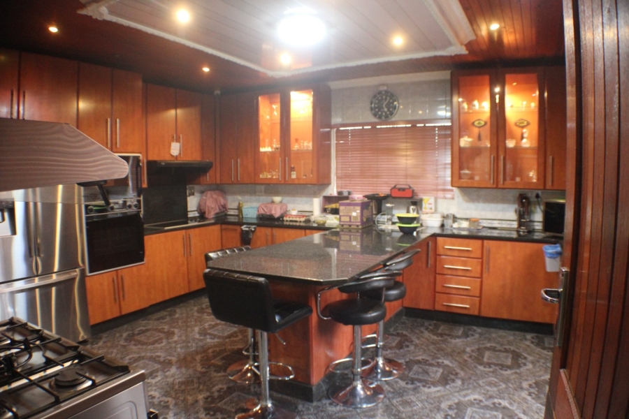 5 Bedroom Property for Sale in Mid Ennerdale Gauteng