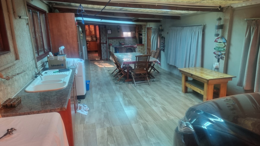 5 Bedroom Property for Sale in Mid Ennerdale Gauteng