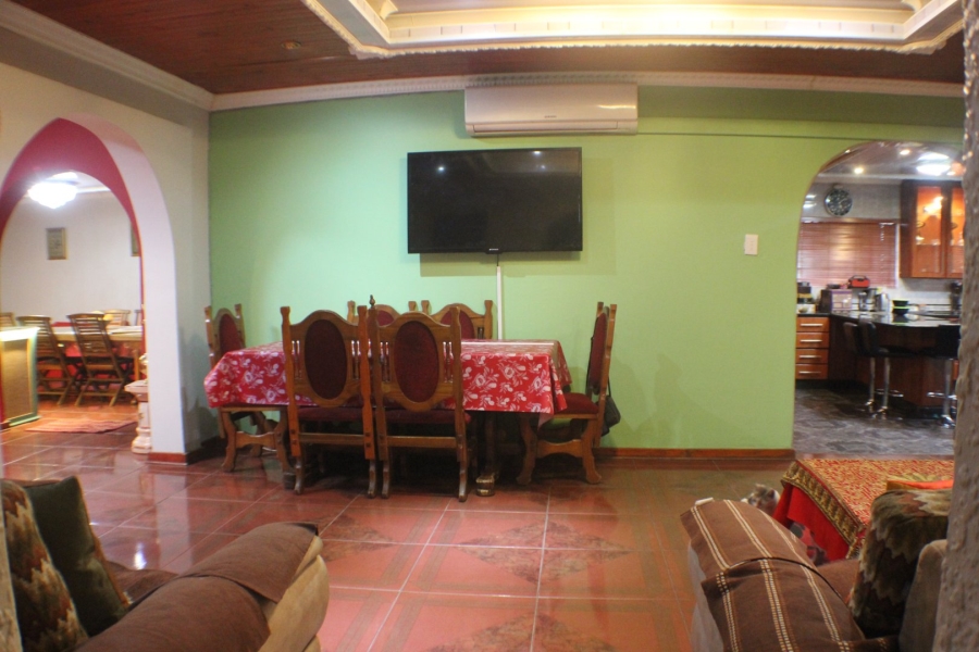 5 Bedroom Property for Sale in Mid Ennerdale Gauteng