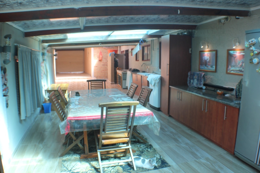 5 Bedroom Property for Sale in Mid Ennerdale Gauteng