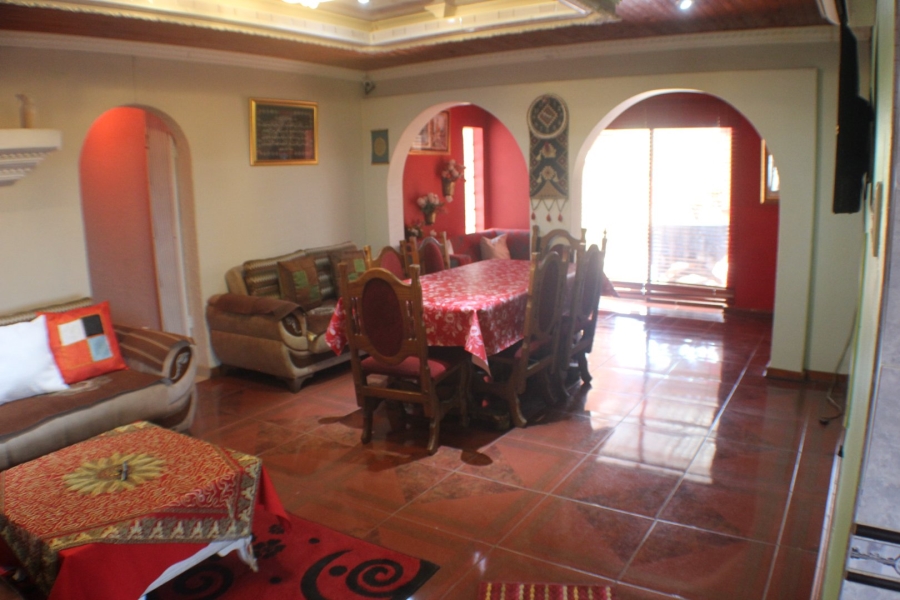 5 Bedroom Property for Sale in Mid Ennerdale Gauteng