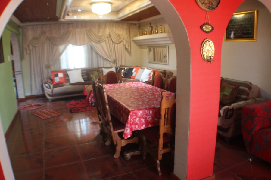 5 Bedroom Property for Sale in Mid Ennerdale Gauteng