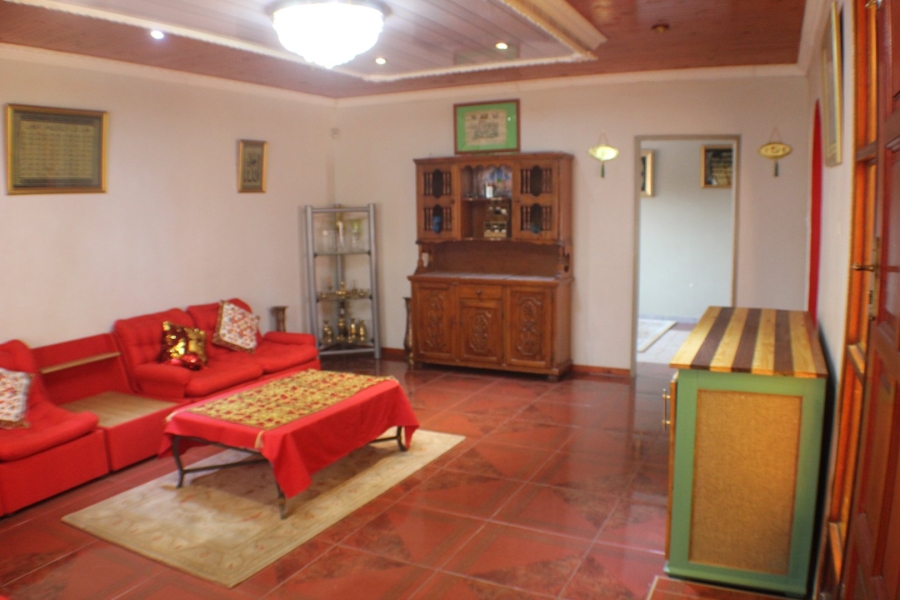 5 Bedroom Property for Sale in Mid Ennerdale Gauteng