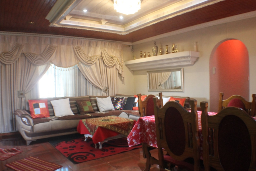 5 Bedroom Property for Sale in Mid Ennerdale Gauteng
