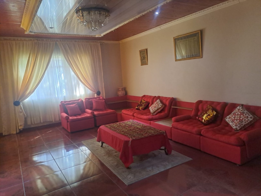 5 Bedroom Property for Sale in Mid Ennerdale Gauteng