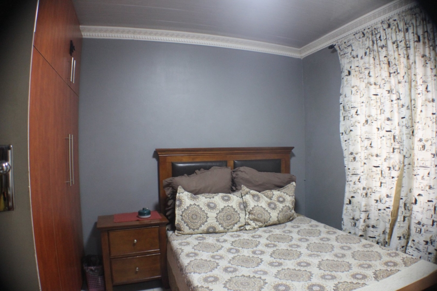 5 Bedroom Property for Sale in Mid Ennerdale Gauteng