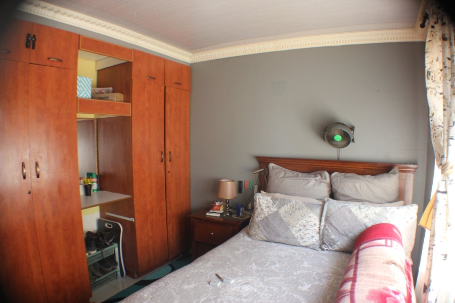5 Bedroom Property for Sale in Mid Ennerdale Gauteng