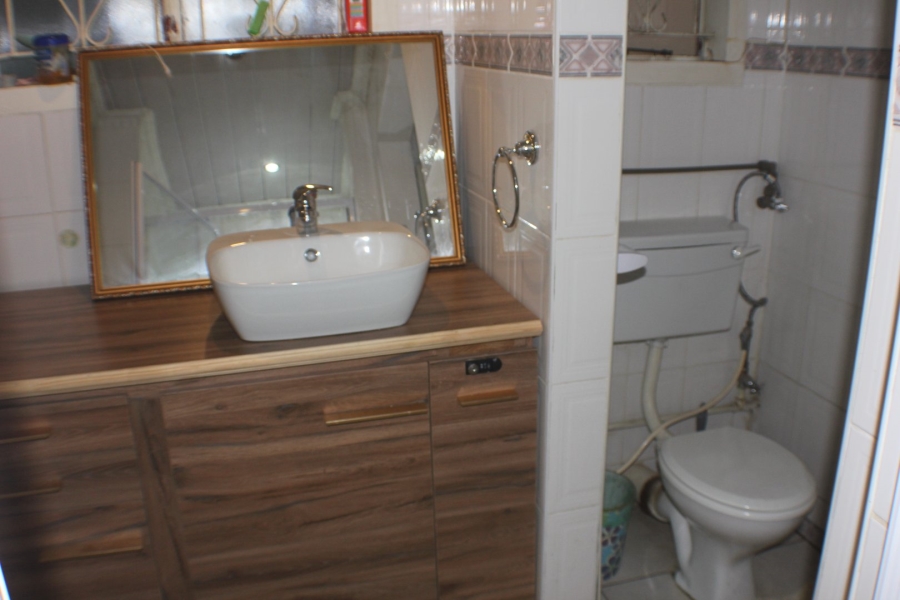 5 Bedroom Property for Sale in Mid Ennerdale Gauteng