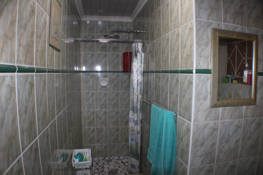 5 Bedroom Property for Sale in Mid Ennerdale Gauteng