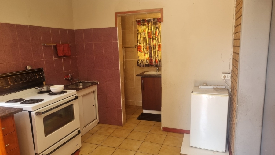 5 Bedroom Property for Sale in Mid Ennerdale Gauteng