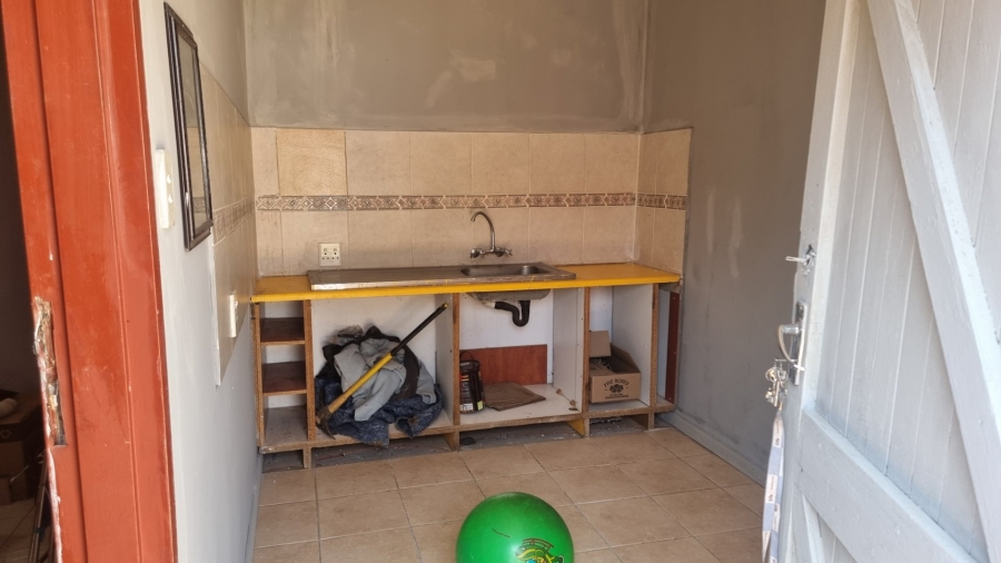 5 Bedroom Property for Sale in Mid Ennerdale Gauteng