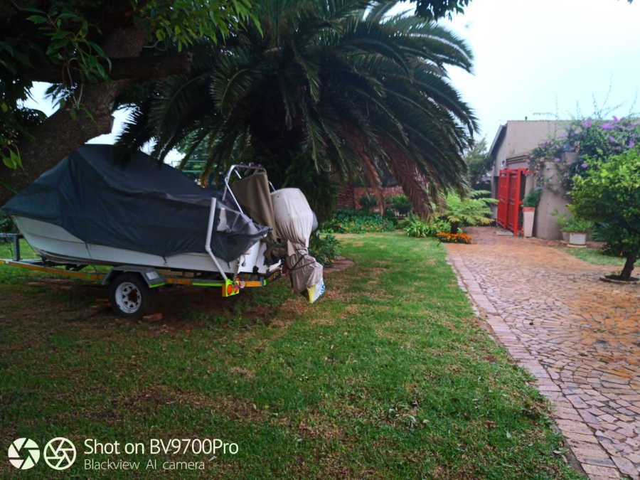 5 Bedroom Property for Sale in Mid Ennerdale Gauteng