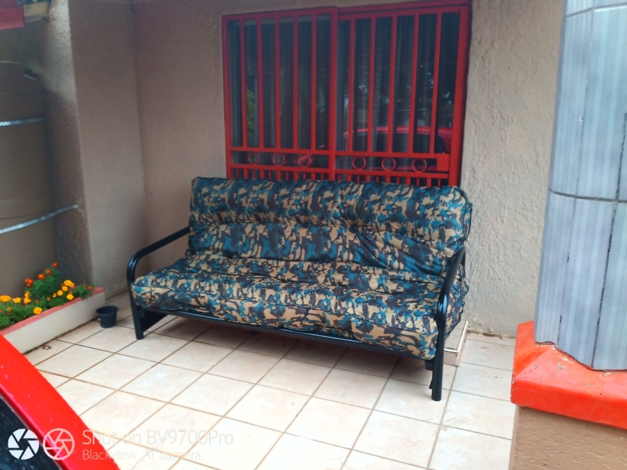 5 Bedroom Property for Sale in Mid Ennerdale Gauteng