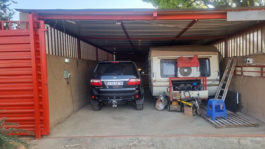 5 Bedroom Property for Sale in Mid Ennerdale Gauteng