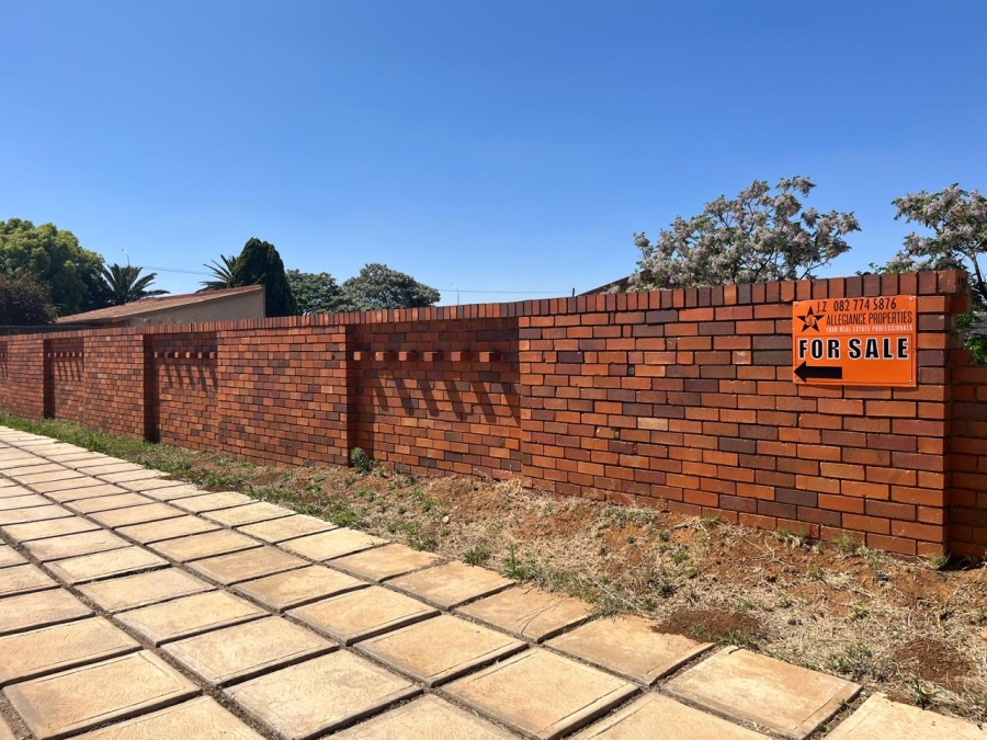 5 Bedroom Property for Sale in Mid Ennerdale Gauteng