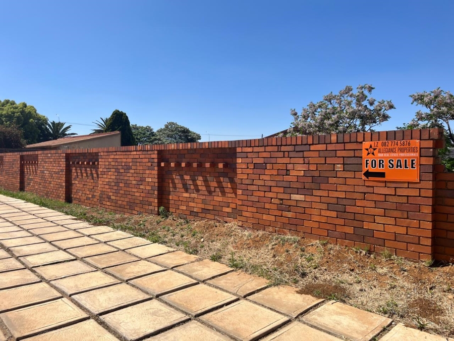5 Bedroom Property for Sale in Mid Ennerdale Gauteng