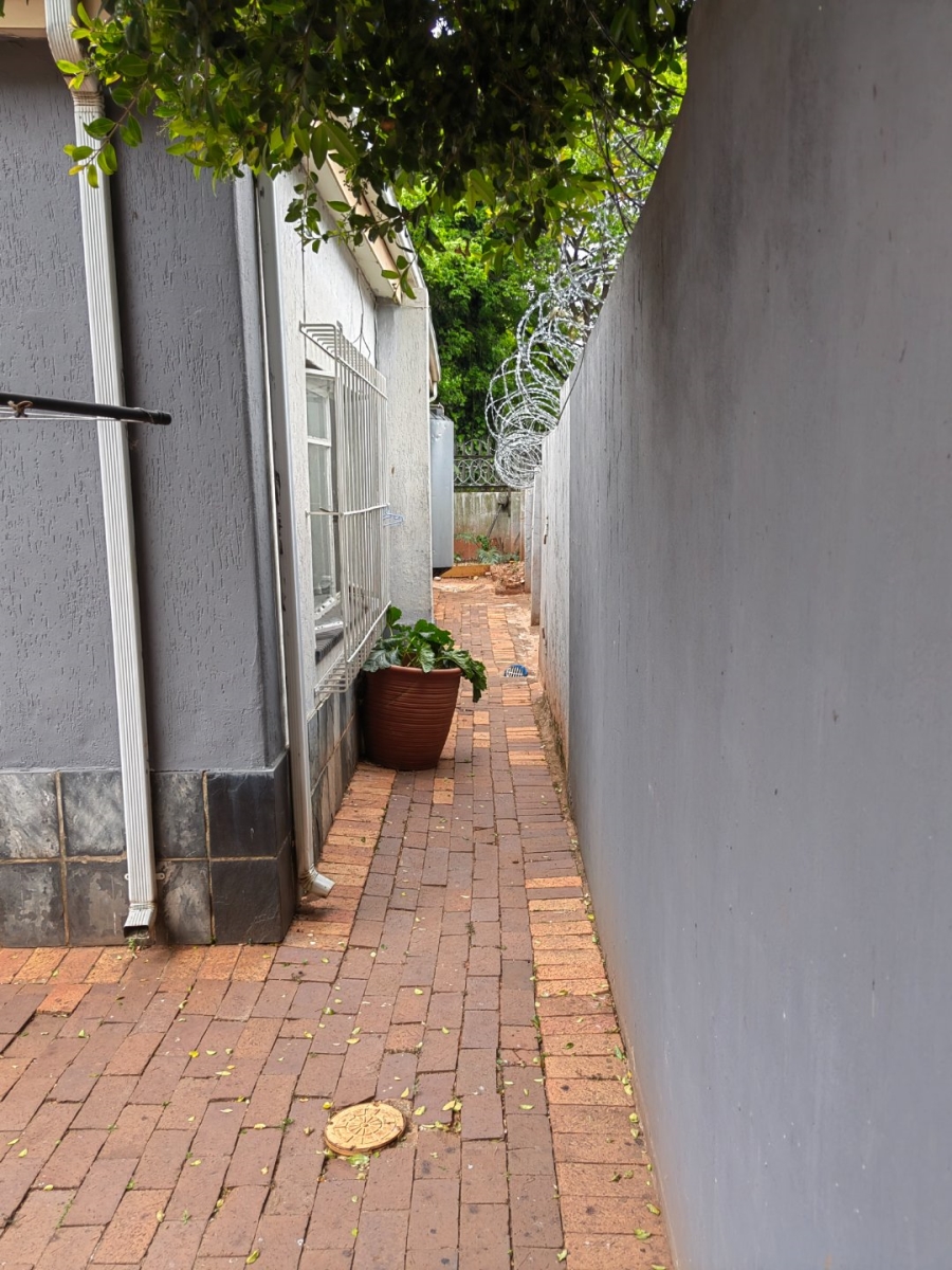 8 Bedroom Property for Sale in Westdene Gauteng
