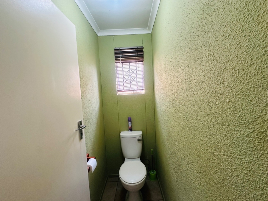 2 Bedroom Property for Sale in Cosmo City Gauteng