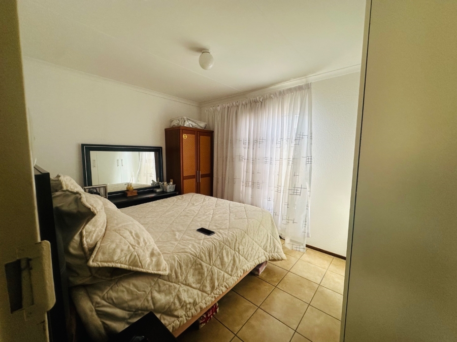 2 Bedroom Property for Sale in Cosmo City Gauteng