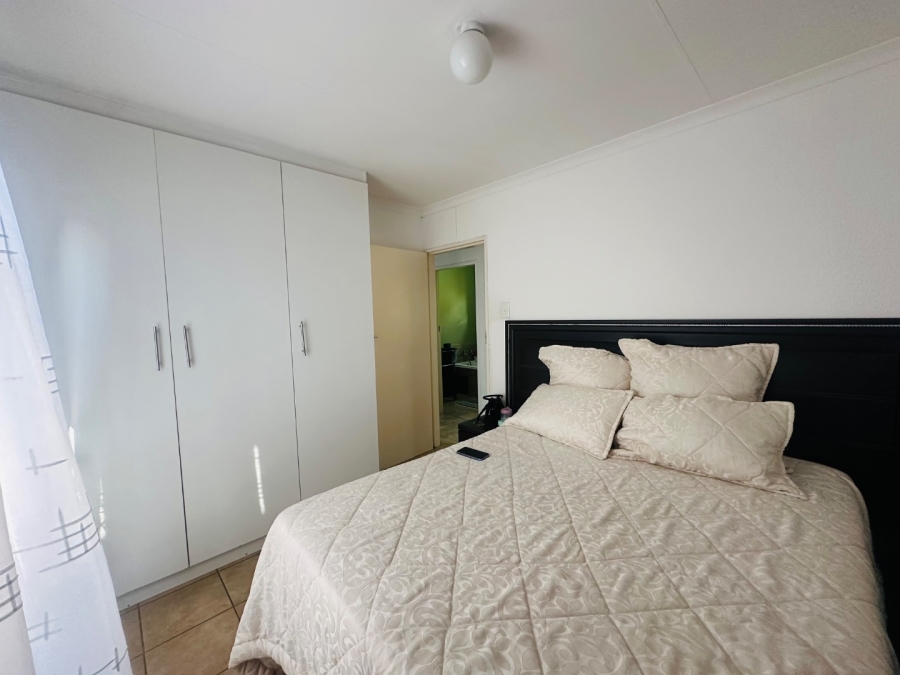 2 Bedroom Property for Sale in Cosmo City Gauteng