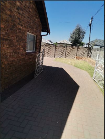 4 Bedroom Property for Sale in Norkem Park Gauteng