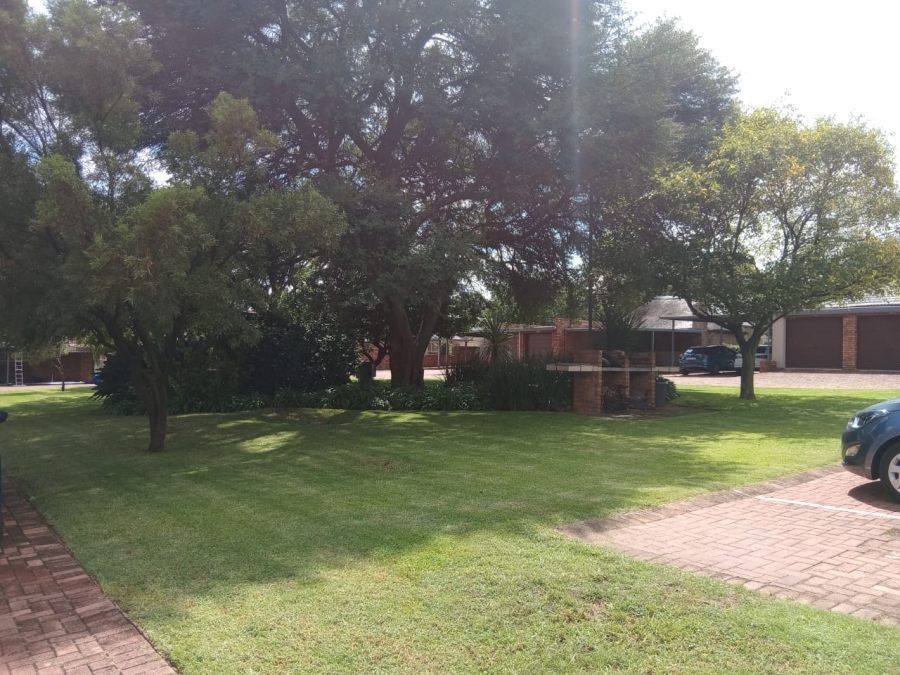 2 Bedroom Property for Sale in Erasmuskloof Gauteng
