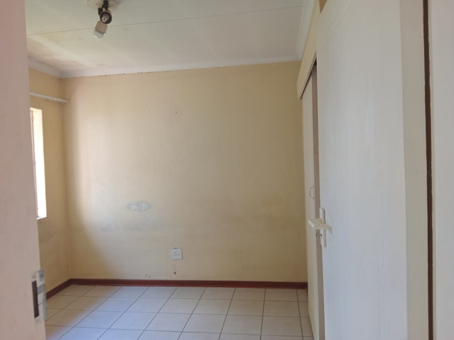2 Bedroom Property for Sale in Erasmuskloof Gauteng