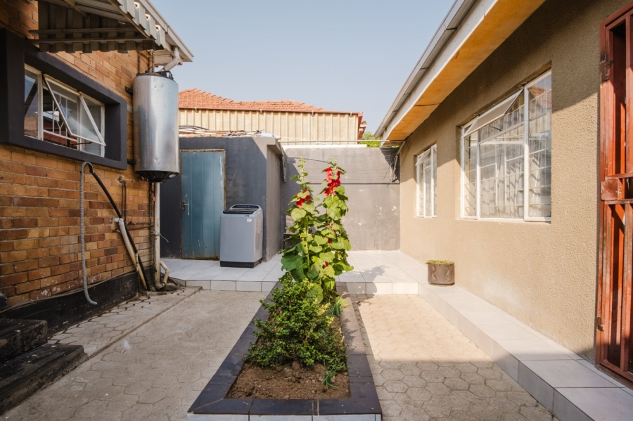 3 Bedroom Property for Sale in Rosettenville Gauteng