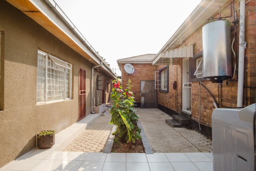 3 Bedroom Property for Sale in Rosettenville Gauteng