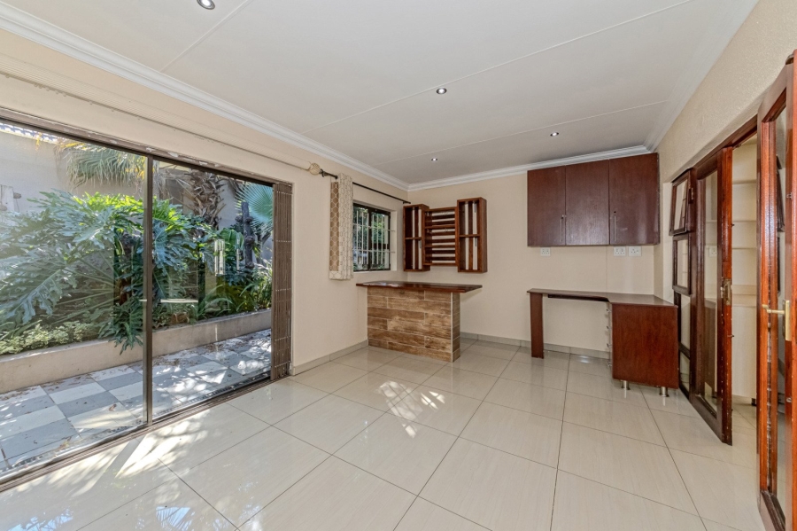 4 Bedroom Property for Sale in Douglasdale Gauteng